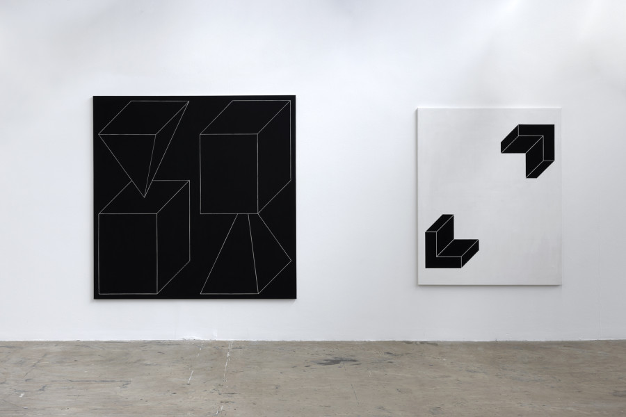 Werner von Mutzenbecher, Körper, 1993; Magnete, 1981/2022 Ausstellungsansicht / Installation view Kunsthaus Baselland 2022. Foto/Photo: Gina Folly