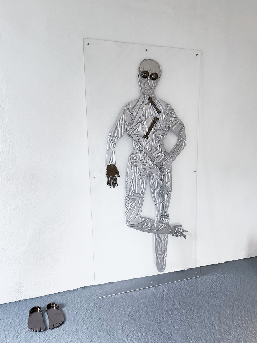 Julie Monot, Squeeze me Forever, standard/deluxe, 2022, views of the exhibition, photo: Julie Monot