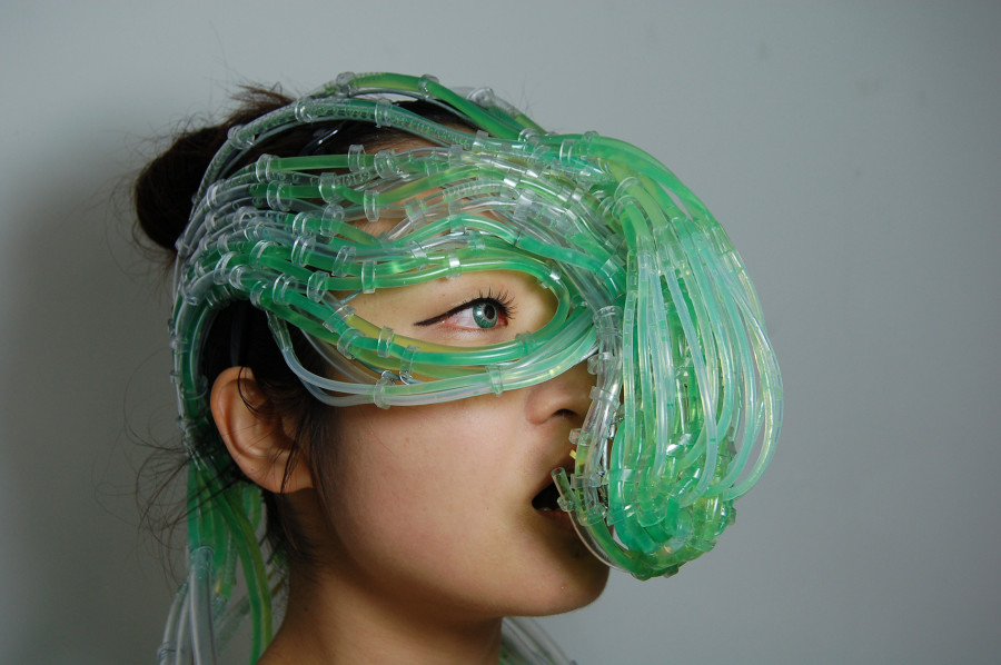 Burton Nitta (Michael Burton & Michiko Nitta), Near Future Algae Symbiosis Suit – Protoype, 2010 Fotografie / Photography, Courtesy the artist