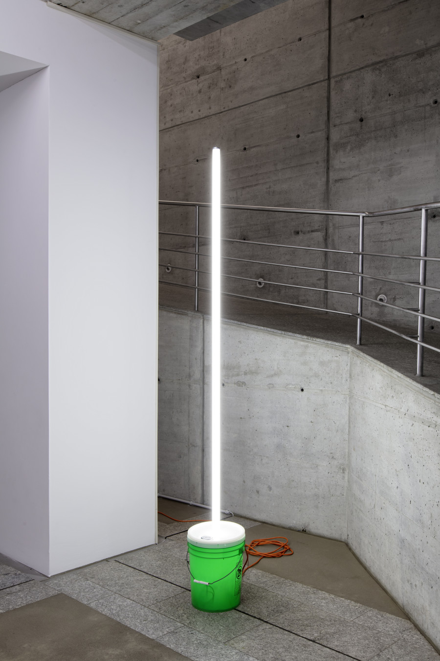 Jason Rhoades, Light, 1997, Foto: Stefan Rohner