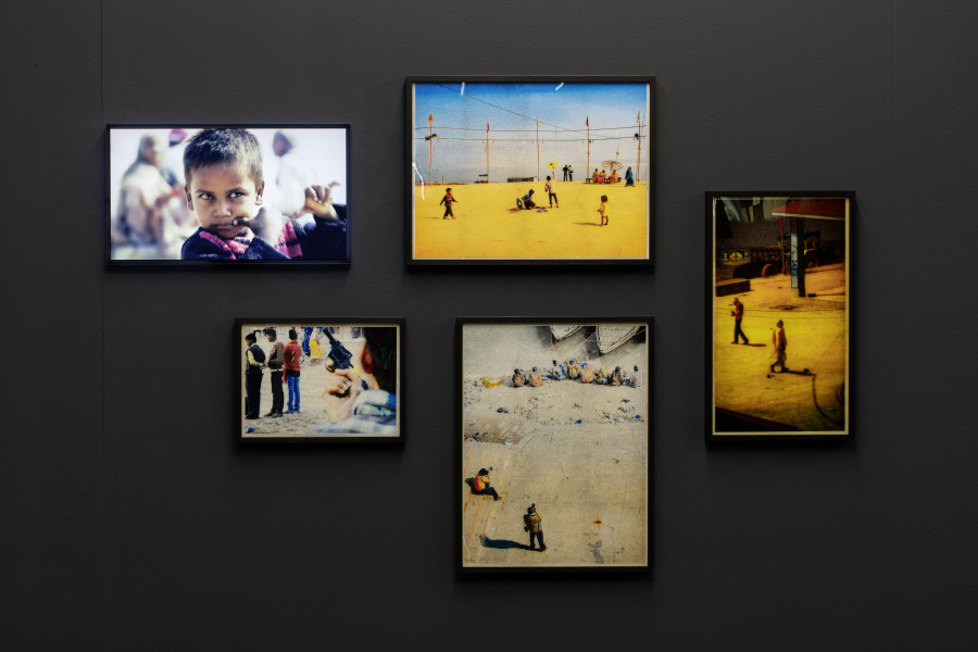 Alexander Hahn, Boy by the Ganges, 2016/22, Photo: Stefan Rohner. © 2022, ProLitteris, Zürich