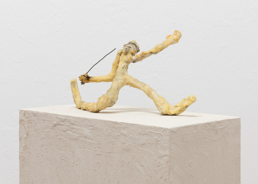 Spadaccino n.2, Legno, ferro, ovatta, colla vinilica, acqua, farina, mastice, uova, zucchero, cannella, lievito, 25x15x7cm , 2020.