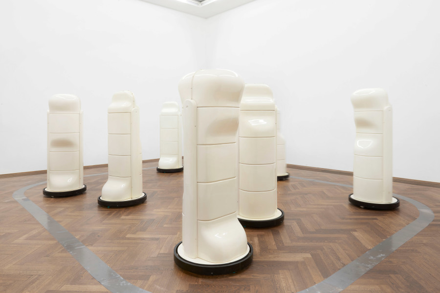 Joachim Bandau, installation view, Die Nichtschönen, Works 1967–1974, Kunsthalle Basel, 2021, view on Georgische Tänzer, 1971. Photo: Phil ipp Hänger / Kunsthalle Basel