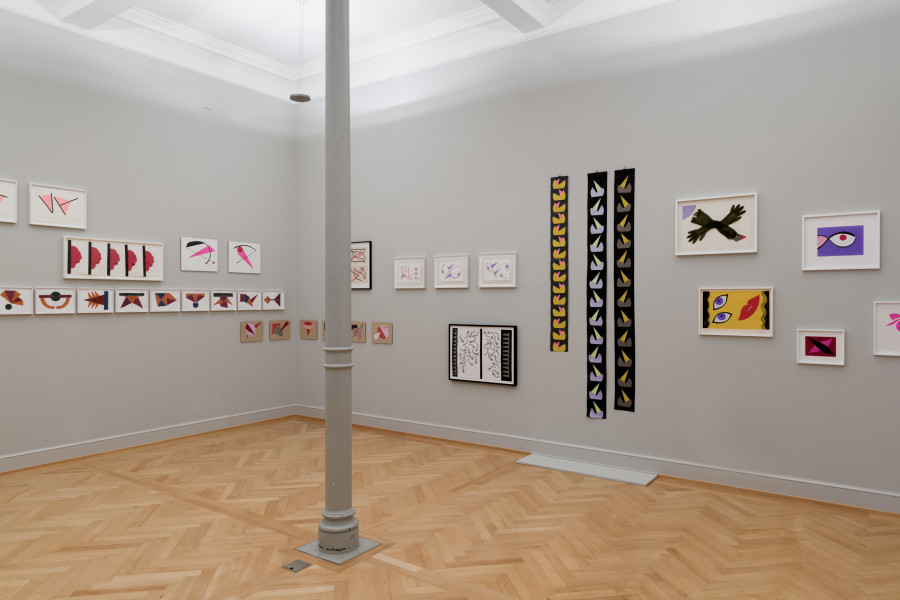 Geta Brătescu, Installationsansicht Kunstmuseum St.Gallen, Photo: Sebastian Stadler