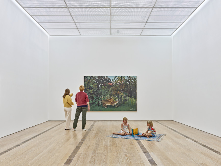 Installation view «Anniversary Exhibition – Special Guest Duane Hanson» at the Fondation Beyeler, Riehen/Basel, 2022 © The Estate of Duane Hanson/2022, ProLitteris, Zurich, Photo: Mark Niedermann