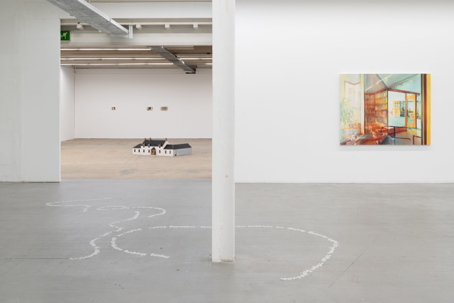 Cheyenne Oswald, Ode to the pace of slugs – Variation 2, 2021, Courtesy the artist; Barnhill, 2018, Depósito de la Colección Nacional de Arte Contemporáneo, 2021, Museo de Arte Jaime Morera de Lleida; Anja Ganster, En el estudio 1, 2017. Installation view Kunsthaus Baselland 2022. Photo: Finn Curry