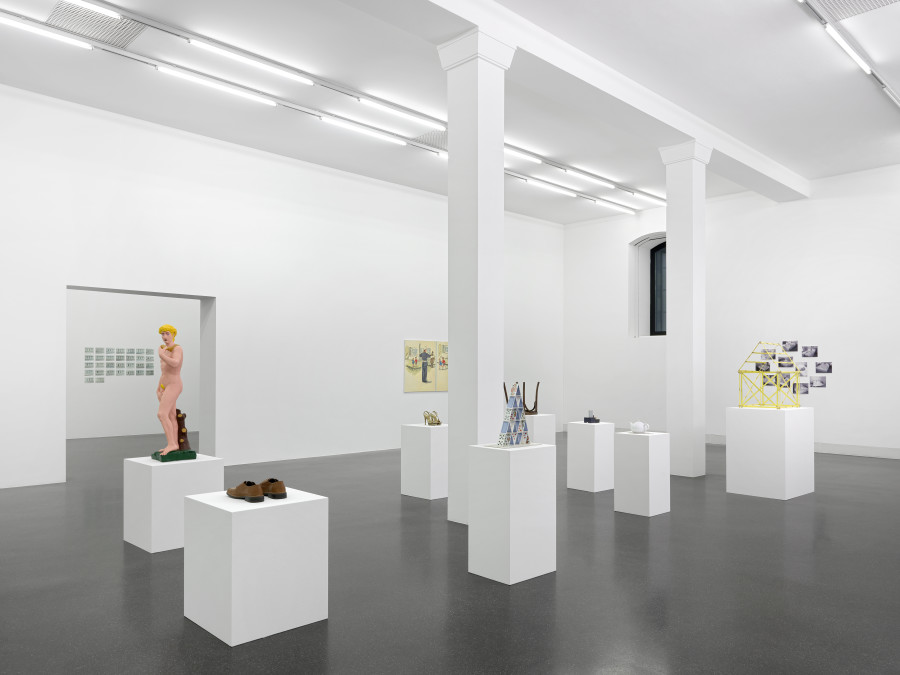 Installation view, Hans-Peter Feldmann, Galerie Francesca Pia, 2021. Photo: Annik Wetter