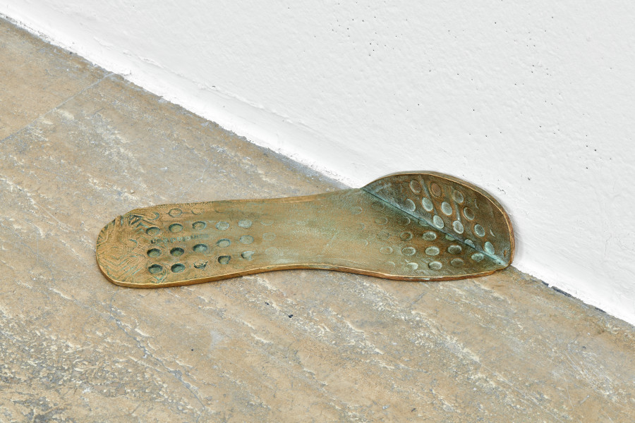 Exhibition view, Nicolas Muller, Rangées, Halle Nord, 2022. Photo credit: Thomas Maisonnasse