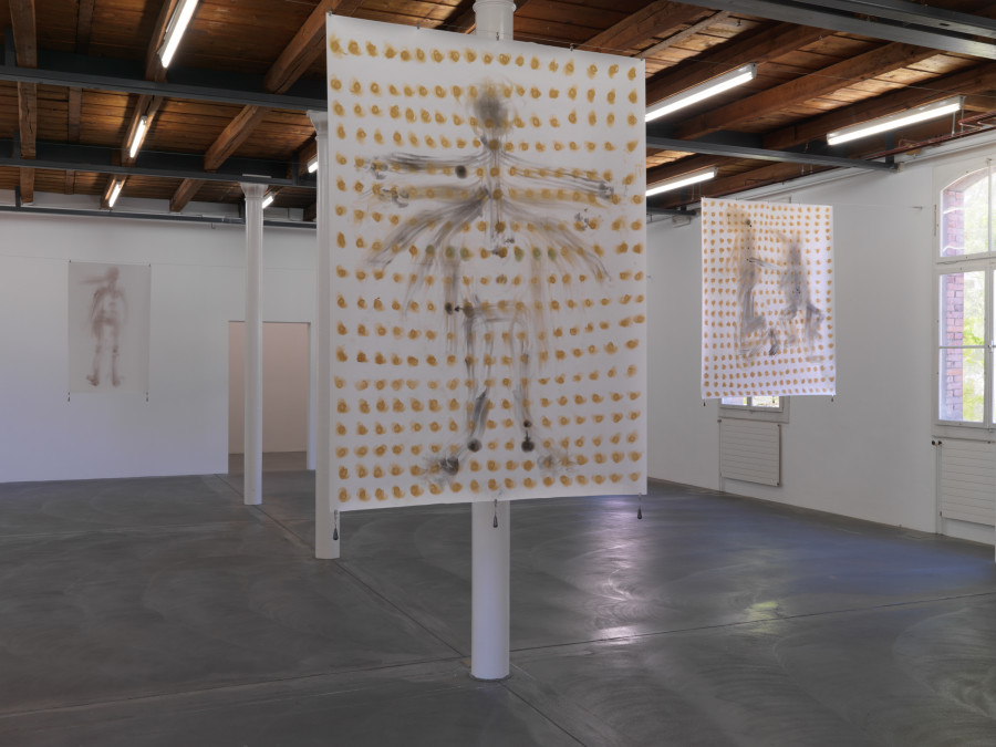 Georgia Sagri, Technique 5-1-5, 7-1-7, 12-1-12 with movement of the arms while focusing on the pain of the shoulder, hips and knees, 2020, Photo Stathis Mamalakis ©Georgia Sagri