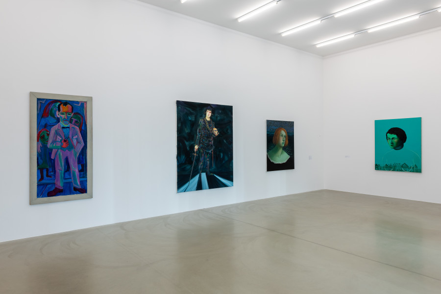 Installationsansicht Köpfe, Küsse, Kämpfe. Nicole Eisenman und die Modernen, 29.1. – 24.4.2022, Aargauer Kunsthaus, Aarau. Foto: ullmann.photography