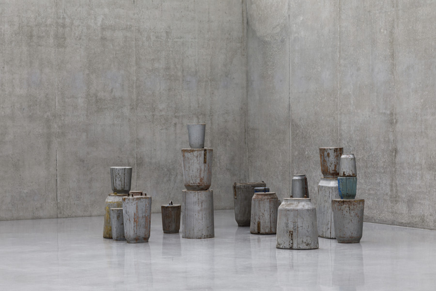 Dora Budor, 27 Male Molds, 2021, Installation view Continent, third floor Kunsthaus Bregenz, 2022. Photo: Markus Tretter. Courtesy of the artist. © Dora Budor, Kunsthaus Bregenz