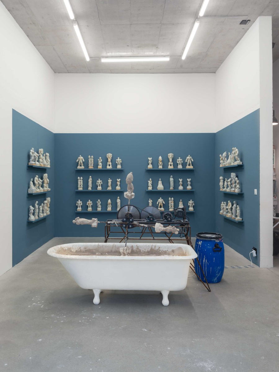 Exhibition view, Christian Gonzenbach, La Plonge, Galerie Heinzer Reszler, 2021-2022. Courtesy of the artist and Heinzer Reszler gallery.