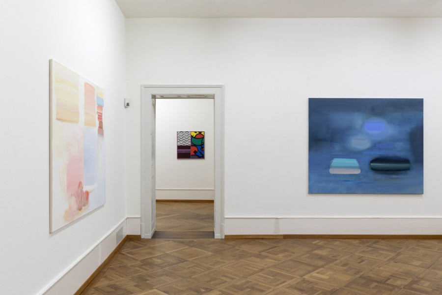 Exhibition view Parkett2 Kunsthaus Centre d’art Pasquart 2022: Luisanna Gonzalez Quattrini, Sín Titulo, 2021, Communication, 2022, Courtesy the artist; Andreas Hochuli, Rückblick, 2022; Courtesy the artist. Photo: Guadalupe Ruiz