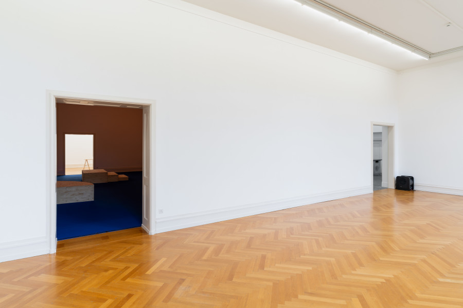 Exhibition view, Simnikiwe Buhlungu, *dissonated underings [hic!], after-happenings and khuayarings (sithi “ahhhh!”), Kunsthalle Bern, 2022 Photo: Gunnar Meier