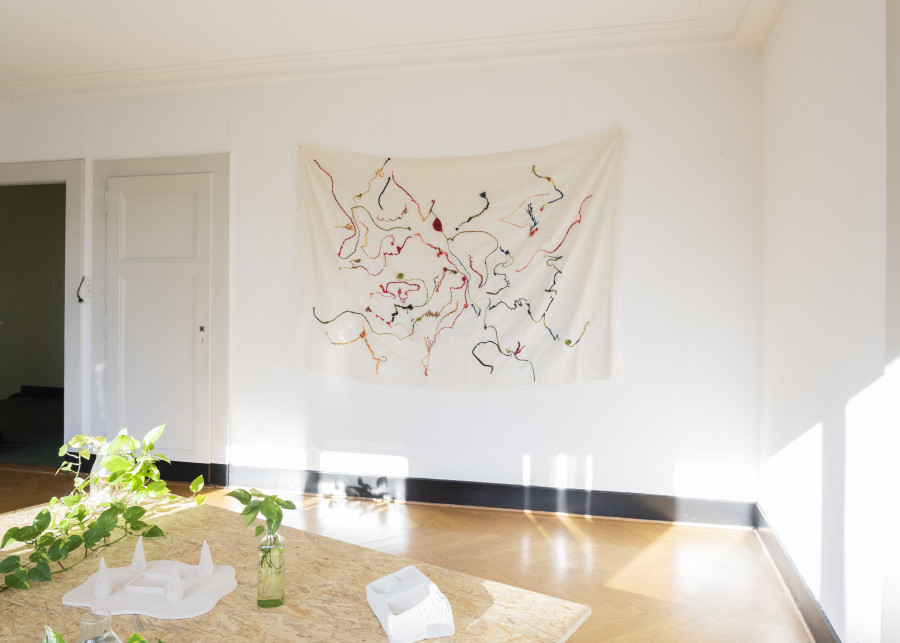 Zahra Hakim: J'ai vu une femme qui battait la lumière dans un mortier, Exhibition view, 2023, Cherish, Photo: Remy Ugarte Vallejos