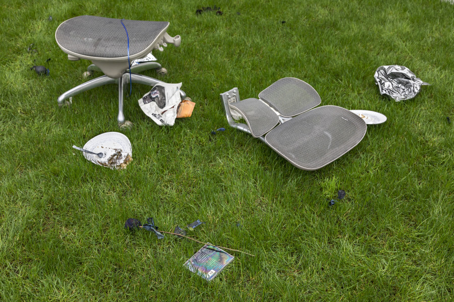 Bunny Rogers, Memorial, 2020, Installation view ground floor, Kunsthaus Bregenz March 2020, Photo: Markus Tretter © Bunny Rogers, Kunsthaus Bregenz