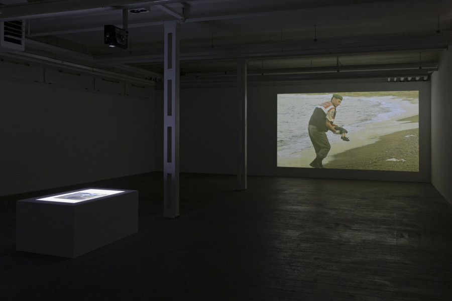 Werner von Mutzenbecher, Zeitungsbilder I/II, 2017 Ausstellungsansicht / Installation view Kunsthaus Baselland 2022. Foto/Photo: Gina Folly