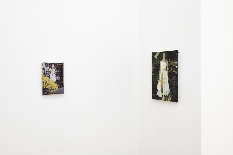 Exhibition view, Tobias Kaspar, Personal Shopper, Galerie Peter Kilchmann, 2022.