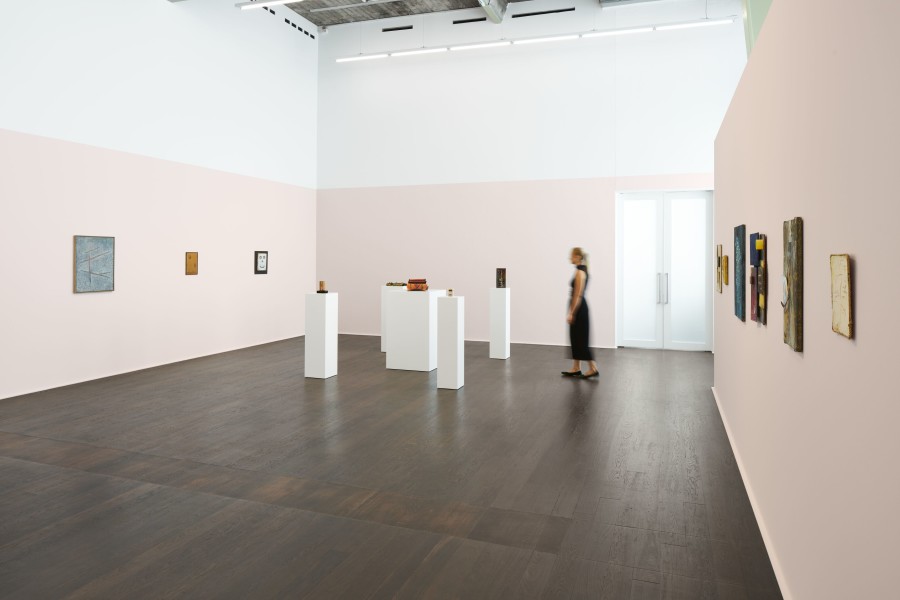 Installation view, ‘Erna Rosenstein’, Hauser & Wirth Zurich, Limmatstrasse, until 19 November 2022 © The Estate of Erna Rosenstein / Adam Sandauer. Courtesy Hauser & Wirth and Foksal Gallery Foundation. Photo: Jon Etter