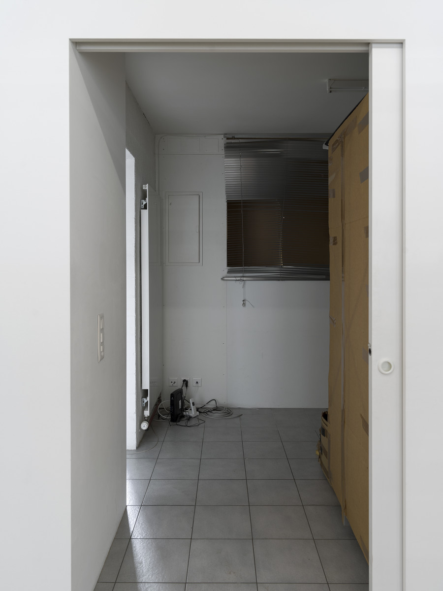 Philipp Simon, Installation view at Kirchgasse Gallery, 2022 / Photo: Cedric Mussano / Courtesy: the artist and Kirchgasse Gallery