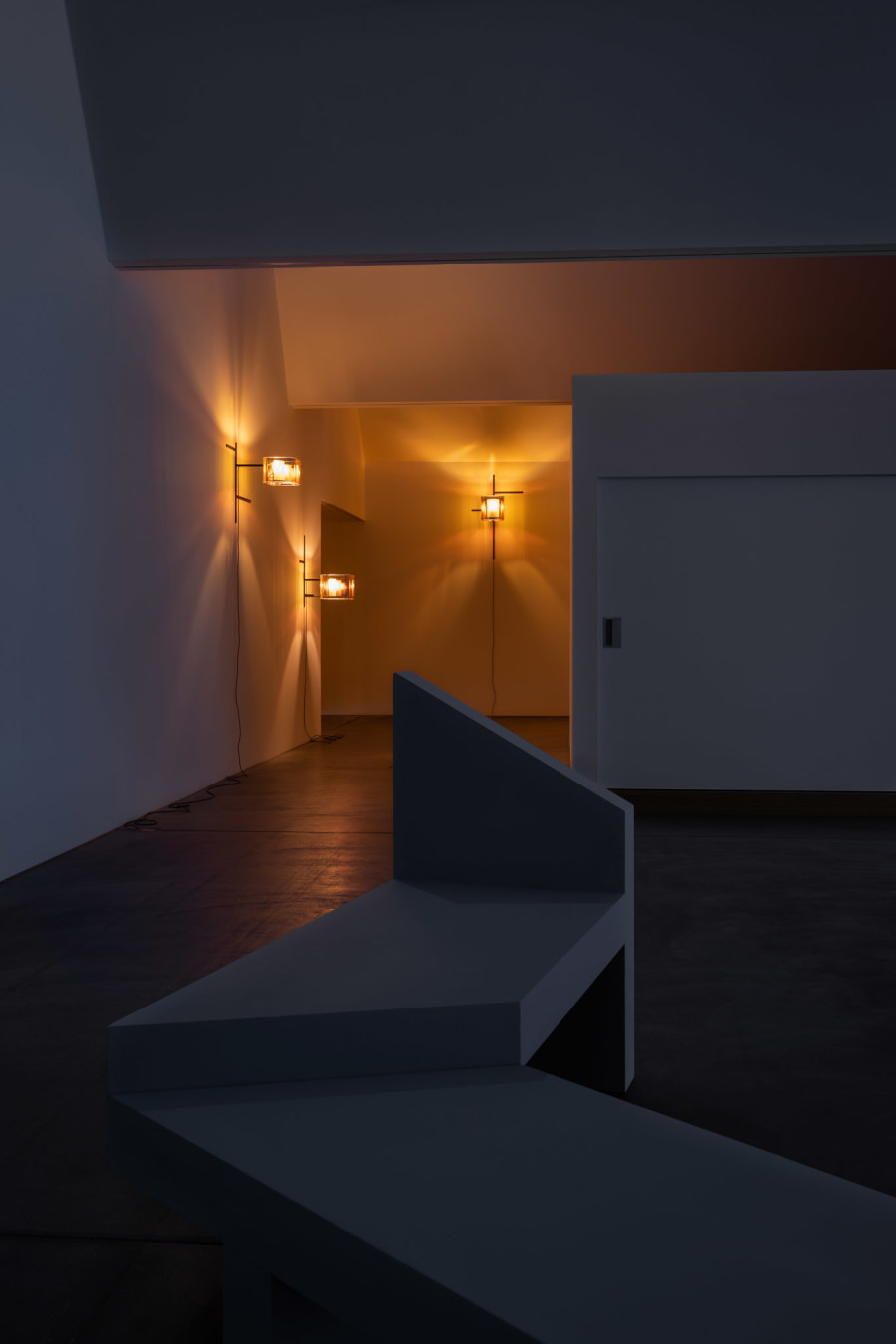 Boris Rebetez: Place des Cubes, Exhibition view, 2023, Courtesy von Bartha & The Artist Photo: Andreas Zimmermann