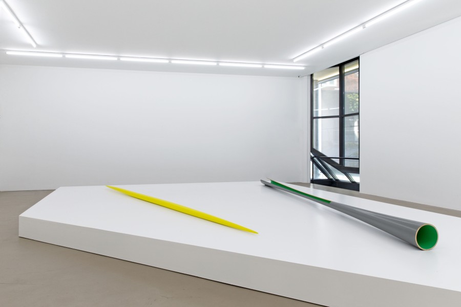 Gelbes Ellipsoid, 1976 / Grau-grünes Hyperbolo "Jülich", Isa Genzken, 1979, Foto: Gina Folly, ©2020, ProLitteris, Zürich