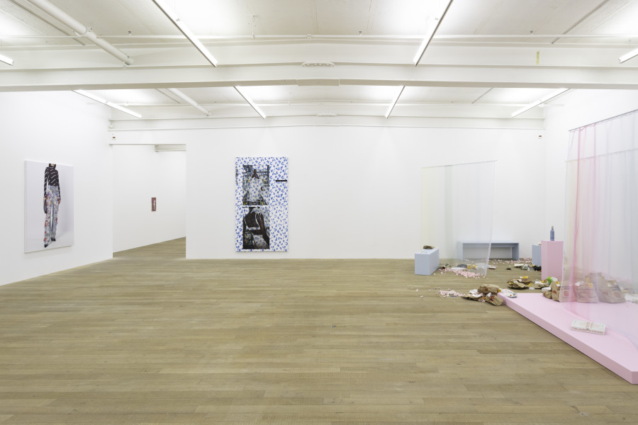 Exhibition view, Tobias Kaspar, Personal Shopper, Galerie Peter Kilchmann, 2022.