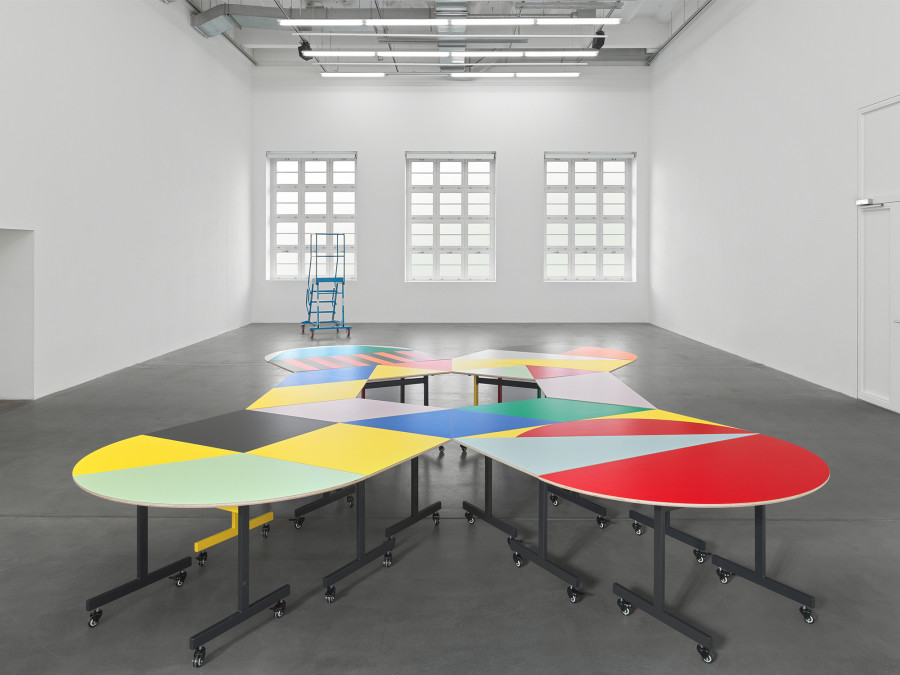 Amalia Pica, Round table (and other forms), Installation view Museum Haus Konstruktiv, 2020. Photo: Stefan Altenburger. Courtesy: the artist, König Galerie, Berlin, and Herald St, London.