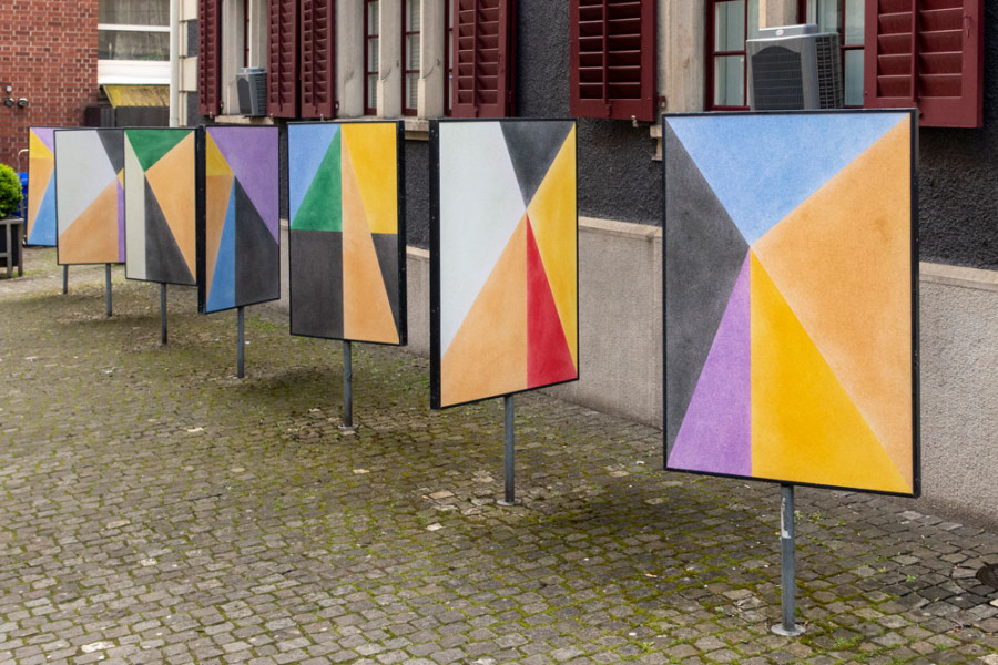 Marion Ritzmann, Metric Pictures Drafts, Tableau Zurich, No.15, 2021.