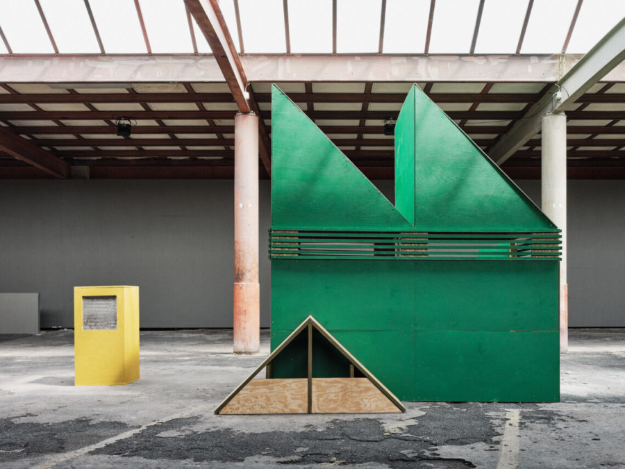 Patricia Bucher «as thick as thieves (Jede Wand ist eine Tür)» | Ausstellungsansicht 2021 | Foto: Ladina Bischof