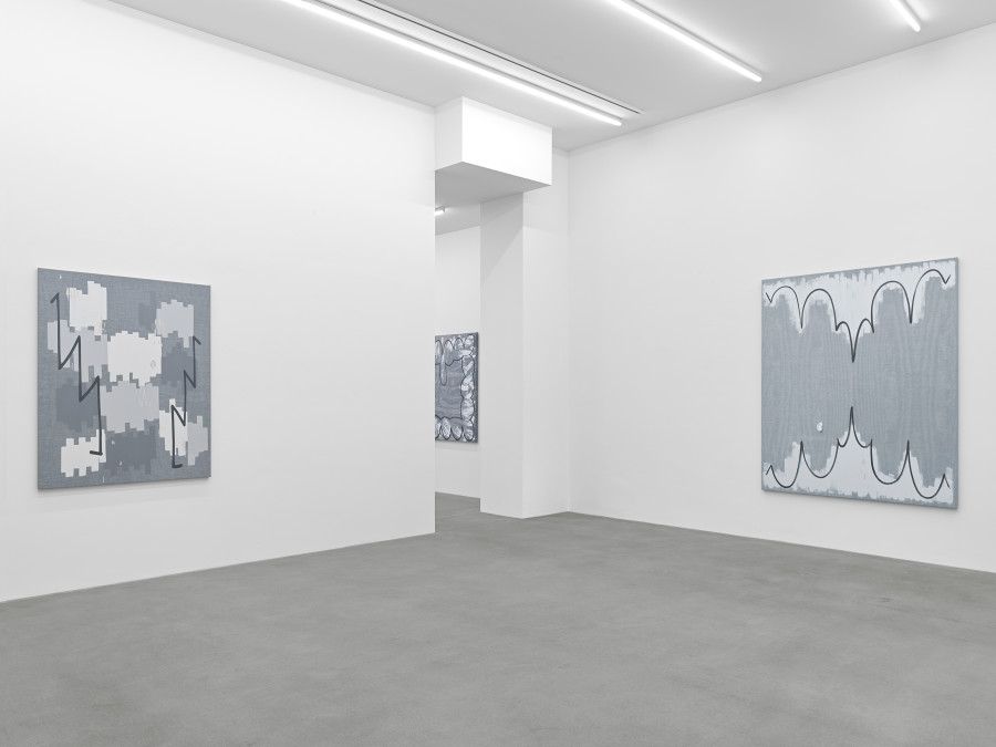 Installation view, Amy Feldman, Goodnight Light, Galerie Eva Presenhuber, Waldmannstrasse, Zurich, 2022 © Amy Feldman Courtesy the artist and Galerie Eva Presenhuber Photo: Stefan Altenburger Photography, Zürich