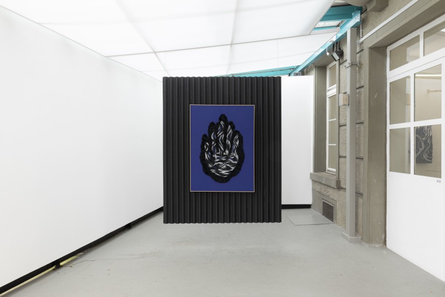 My Hands III. (Installation) Spray Paint, Fabric, Plush, Woodframe (Corrugated Roofing, Water System) 115 x 85 x 4 cm (160 x 200 x 10 cm), Markéta Jachimova, MY HANDS, KALI Gallery, Installation view, 2022