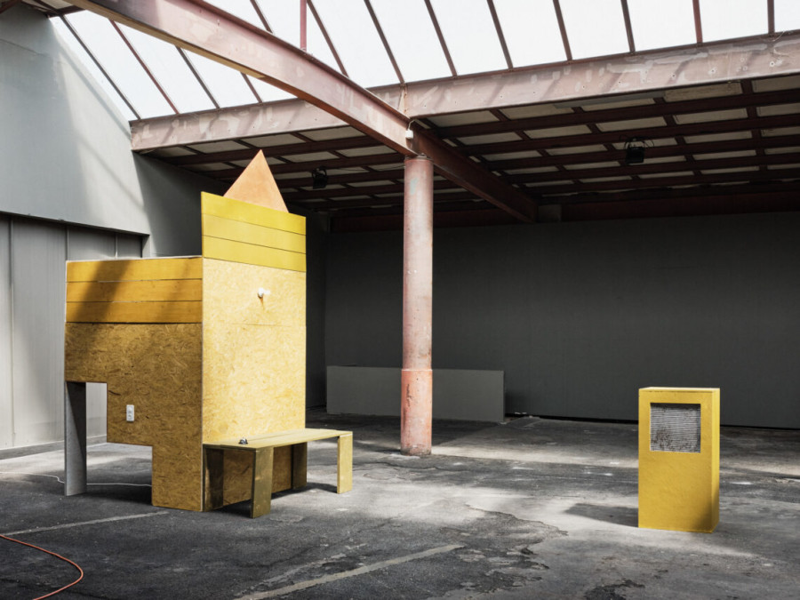 Patricia Bucher «as thick as thieves (Jede Wand ist eine Tür)» | Ausstellungsansicht 2021 | Foto: Ladina Bischof