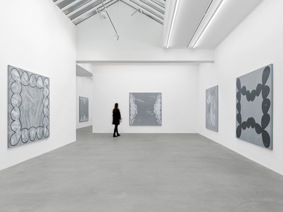 Installation view, Amy Feldman, Goodnight Light, Galerie Eva Presenhuber, Waldmannstrasse, Zurich, 2022 © Amy Feldman Courtesy the artist and Galerie Eva Presenhuber Photo: Stefan Altenburger Photography, Zürich