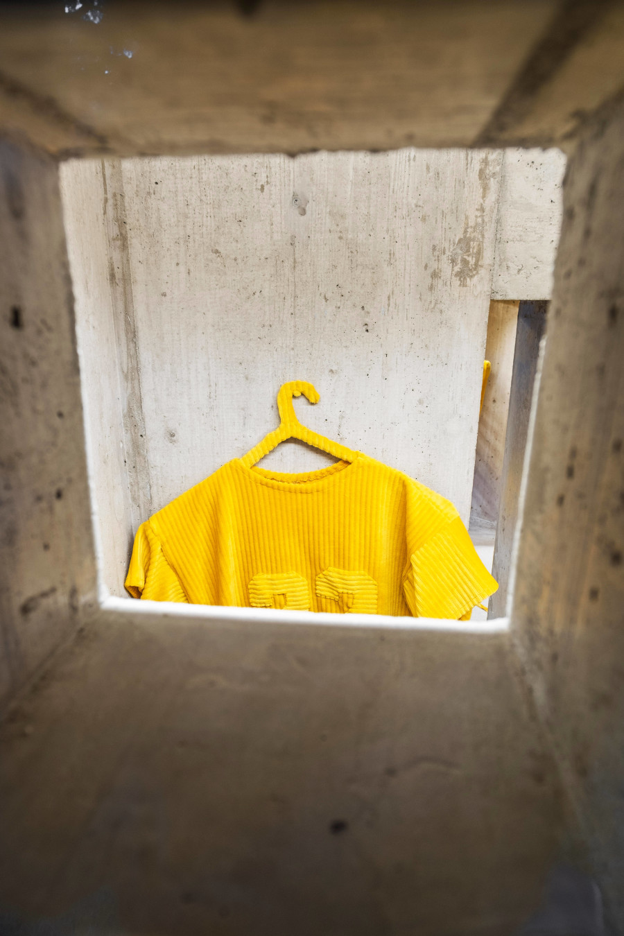 Installation view, COUPLE (Adam Cruces & Louisa Gagliardi), Fool’s Gold, Lemme, 2022. Photo credit: Romain Iannone, Sion