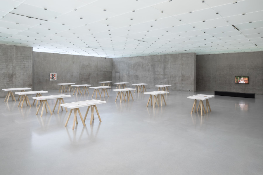 Unprecedented Times Installation view ground floor, Kunsthaus Bregenz, 2020 William Kentridge’s The Centre for the Less Good Idea 29 Long Minutes, 2020 29 Videos, 29:00 Min. Courtesy of the artist Photo: Markus Tretter (c) Kunsthaus Bregenz