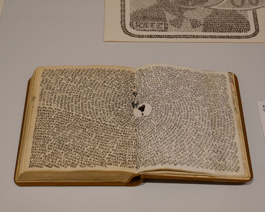 Exhibition view, Markus Raetz, Le reflet des mots, Fondation Jan Michalski, 2022. Photo Fondation Jan Michalski © Leo Fabrizio