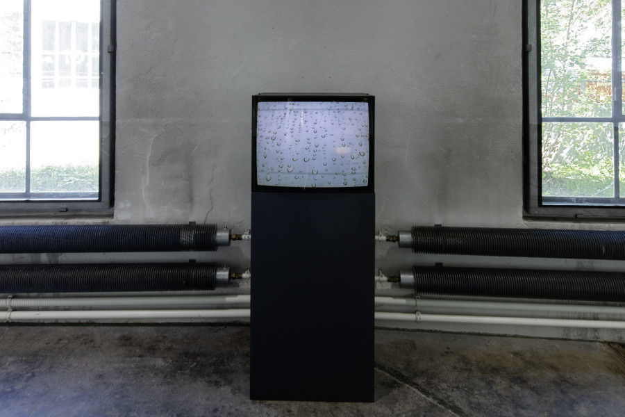 Aleksandra Signer, (T)rain grande vitesse, 1995, Installation view Lokremise St.Galien, Photo: Stefan Rohner