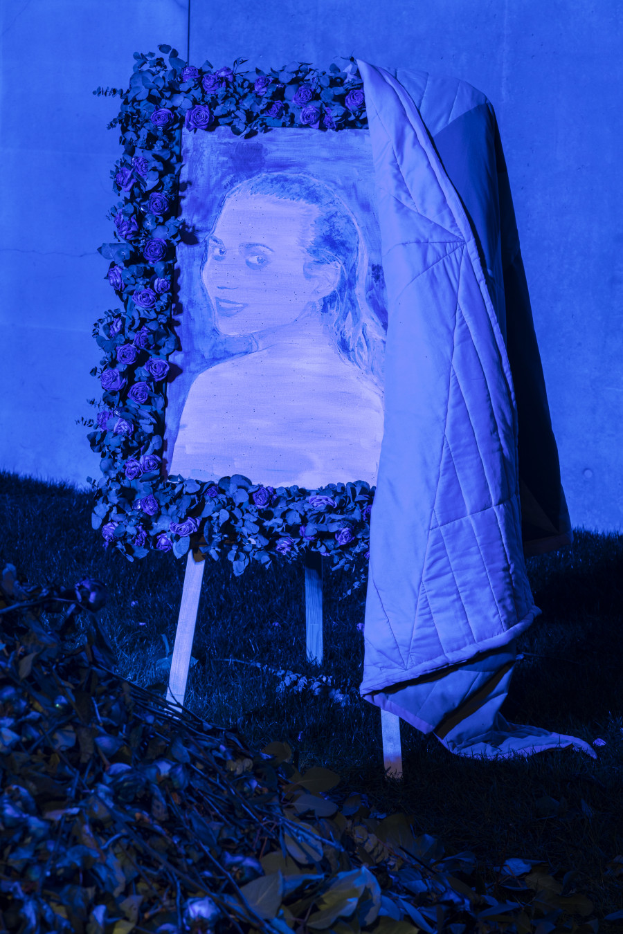 Bunny Rogers, Memorial, 2020, Installation view ground floor, Kunsthaus Bregenz March 2020, Photo: Markus Tretter © Bunny Rogers, Kunsthaus Bregenz