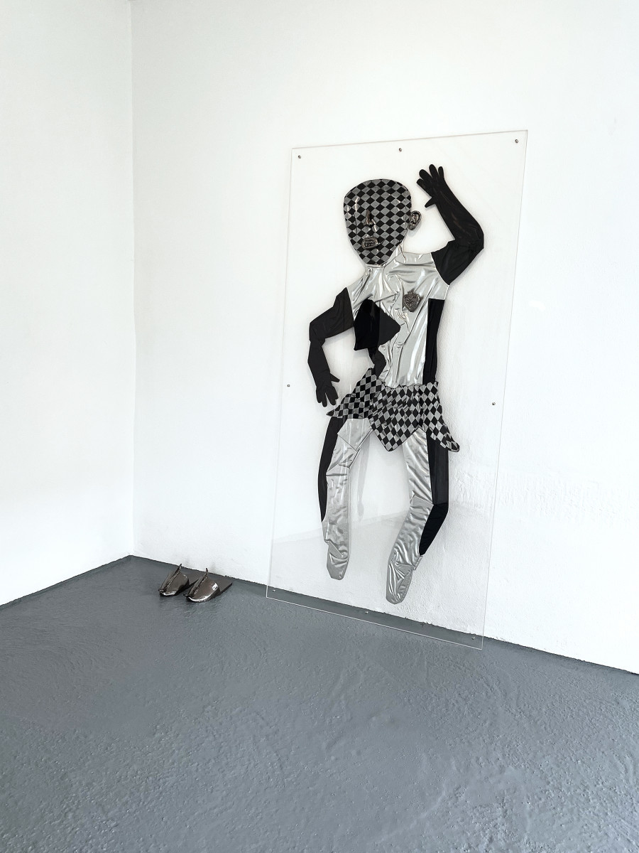 Julie Monot, Squeeze me Forever, standard/deluxe, 2022, views of the exhibition, photo: Julie Monot