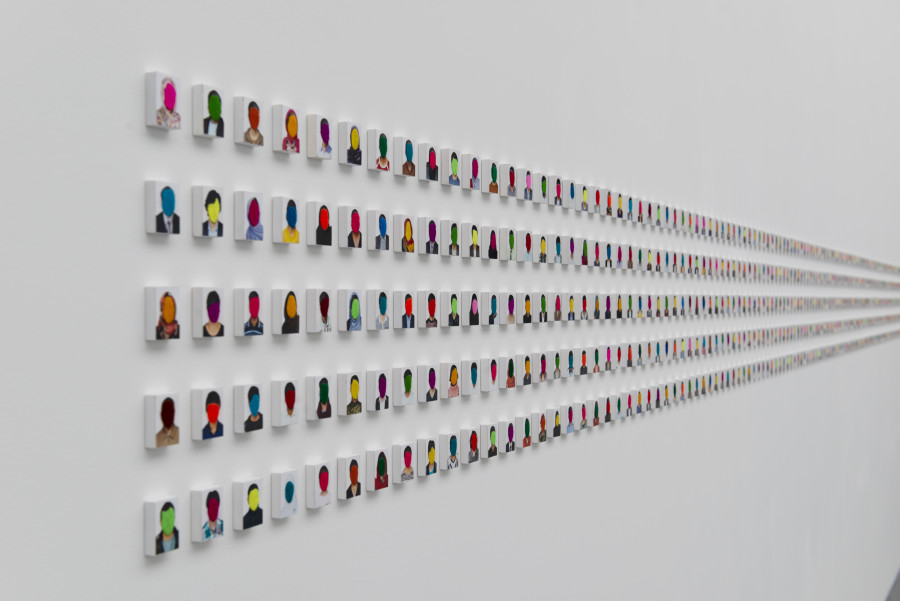 Saalansicht «Venedigsche Sterne», Latifa Zafar Attaii, One Thousand Individuals, 2021/2022