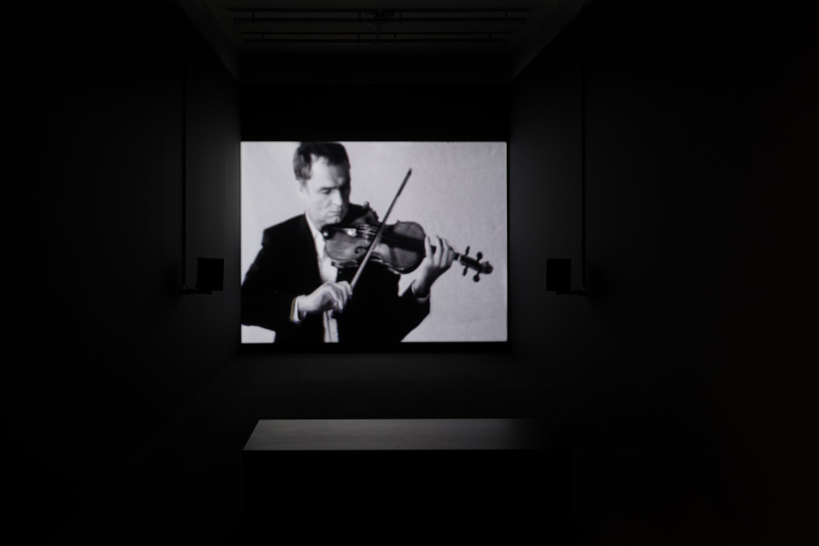 Manon de Boer, Attica, 2008, Courtesy the artist and Jan Mot, Photo: Stefan Rohner