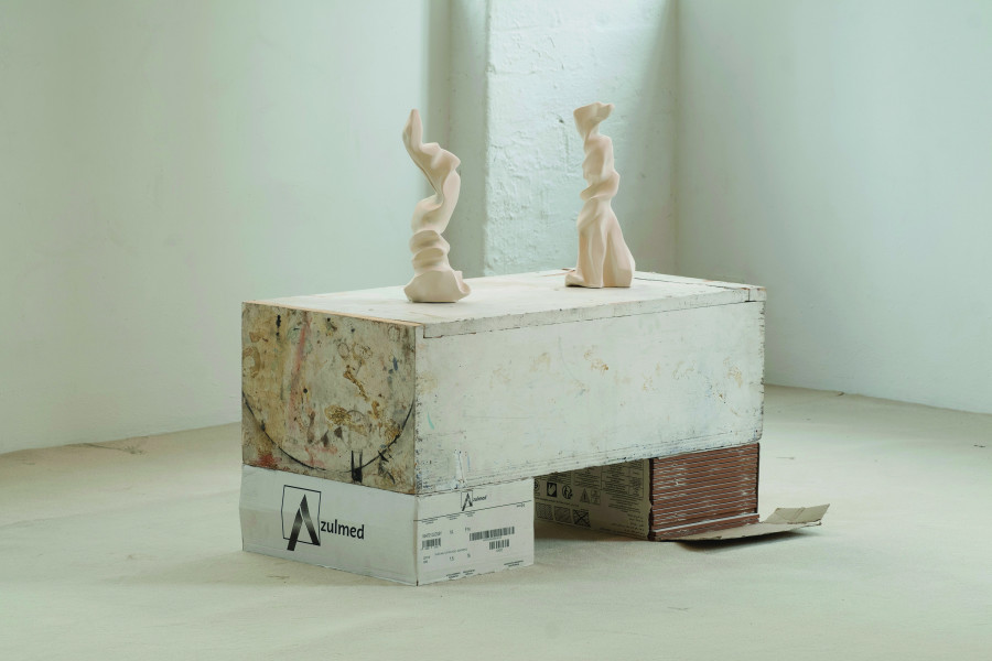 Jacent, Flammes, 2020, 2/2, fired clay, 31 x 9 x 11 cm. Photography: Sebastian Verdon/ all images copyright and courtesy of the artists, CAN Centre d’art Neuchâtel, Sans titre (2016).