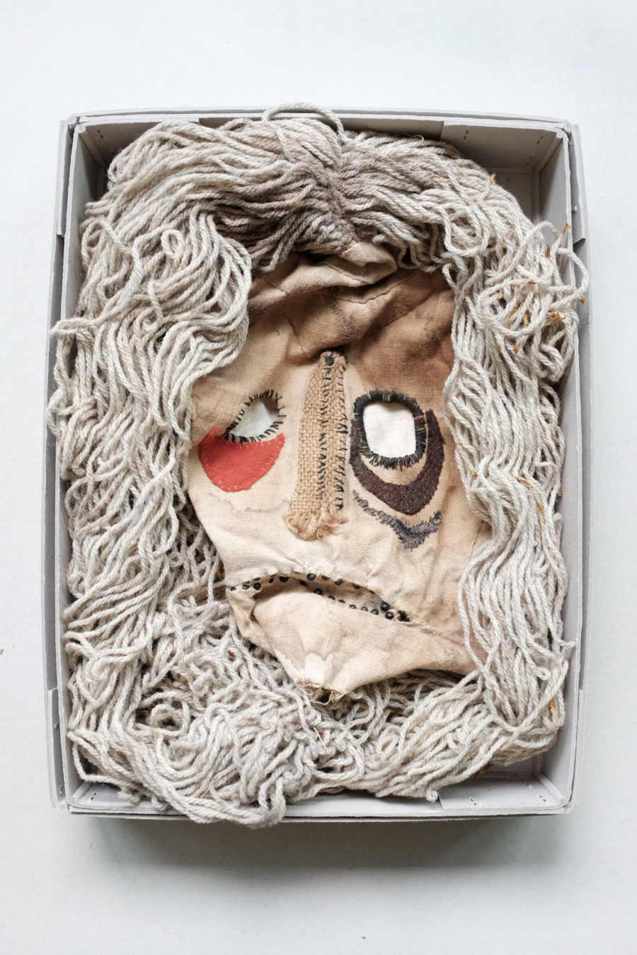 Nathalie Bissig, Maske, 2016, aus der Serie «Dall'Alto»