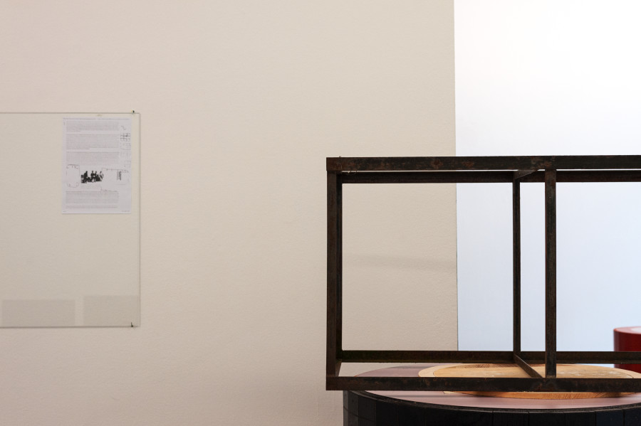 Manfred Pernice: Choccolé, Mai 36 Galerie, Installation view, 2022, Photo credits: Aramis Navarro