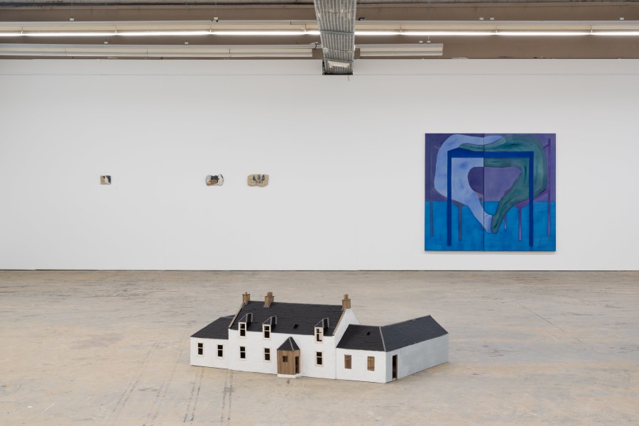 Joan Pallé, Barnhill, 2018, Depósito de la Colección Nacional de Arte Contemporáneo, 2021, Museo de Arte Jaime Morera de Lleida; Lena Laguna Diel, o.T., 2022; An empty table it’s like a dessert, 2022; o.T., 2022; TALK V, 2022. Installation view Kunsthaus Baselland 2022. Photo: Finn Curry