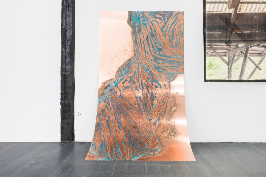 Una Szeemann, Die verschobene Verdichtung eines Schläfers III, (The Displaced Compression of a Sleeper III), 2018, oxidation on copper plate, 200 x 100 cm. Photo: Kilian Bannwart