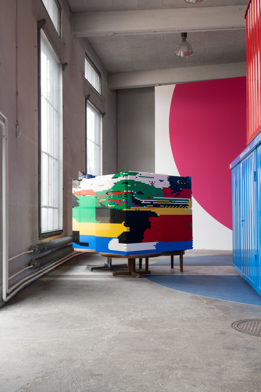 Jessica Stockholder, Vortex in the Play of Theater with Real Passion. In Memory of Kay Stockholder, 2000/2020, Erworben vom Kunstverein St.Gallen 2000, Foto: Sebastian Stadler