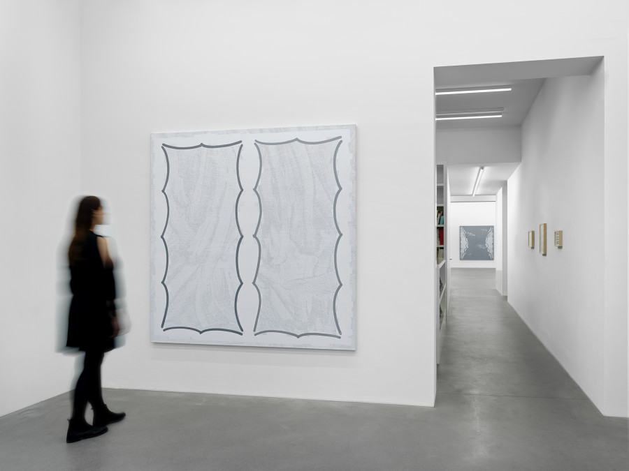 Installation view, Amy Feldman, Goodnight Light, Galerie Eva Presenhuber, Waldmannstrasse, Zurich, 2022 © Amy Feldman Courtesy the artist and Galerie Eva Presenhuber Photo: Stefan Altenburger Photography, Zürich