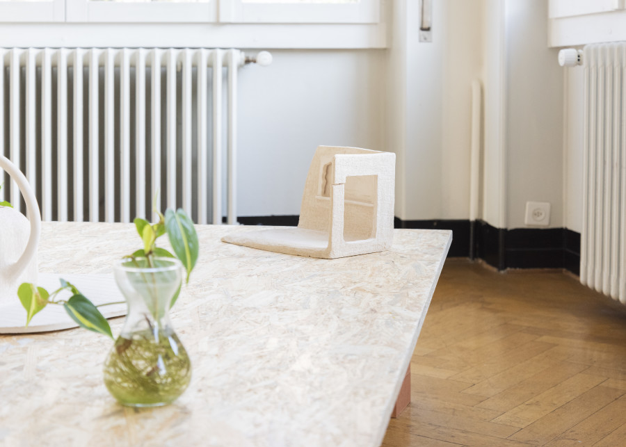 Zahra Hakim: J'ai vu une femme qui battait la lumière dans un mortier, Exhibition view, 2023, Cherish, Photo: Remy Ugarte Vallejos